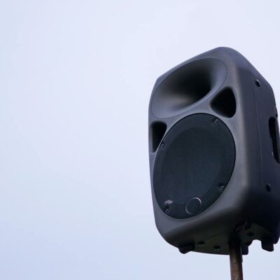 4 potential effects of exposure to outdoor speakers on one’s ears